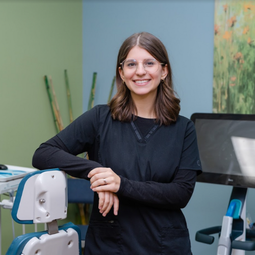 Elizabeth, Dental Assistant