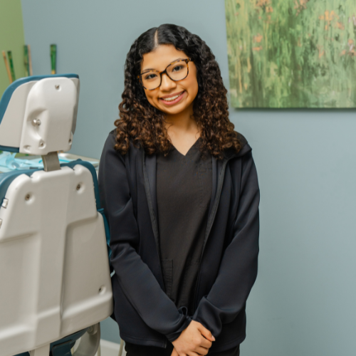 Emely Garcia, Dental Assistant